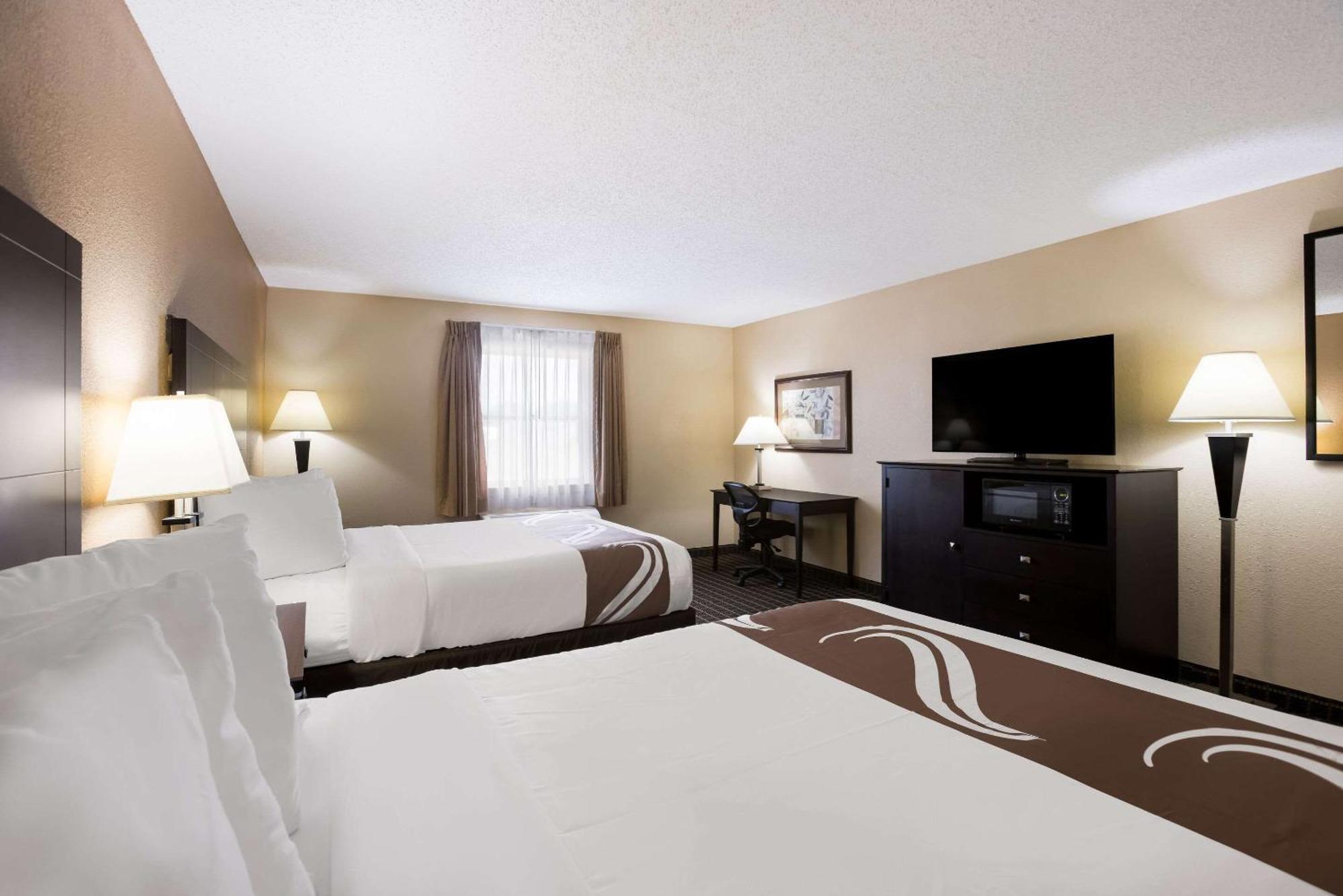 Quality Inn & Suites Big Rapids Near University Eksteriør bilde